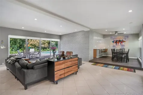 18650 NE 21st Avenue North Miami Beach FL 33179