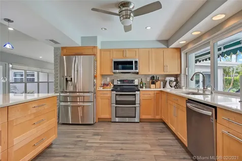 18650 NE 21st Avenue North Miami Beach FL 33179