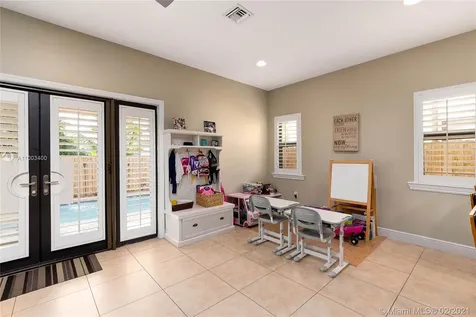 2640 SW 30th Avenue Miami FL 33133
