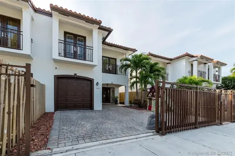 2640 SW 30th Avenue Miami FL 33133