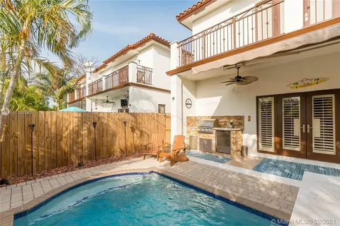 2640 SW 30th Avenue Miami FL 33133