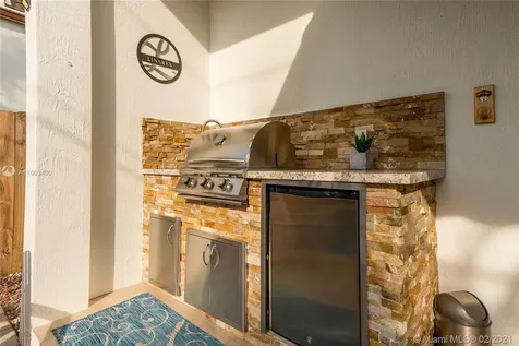 2640 SW 30th Avenue Miami FL 33133