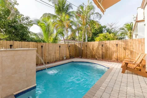 2640 SW 30th Avenue Miami FL 33133