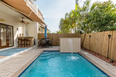 2640 SW 30th Avenue Miami FL 33133