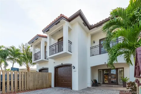 2640 SW 30th Avenue Miami FL 33133