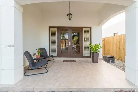 2640 SW 30th Avenue Miami FL 33133