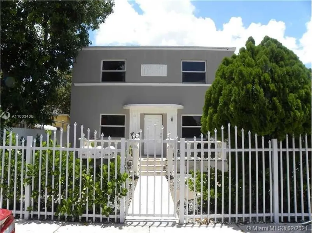 1023 SW 13th Court Miami FL 33135
