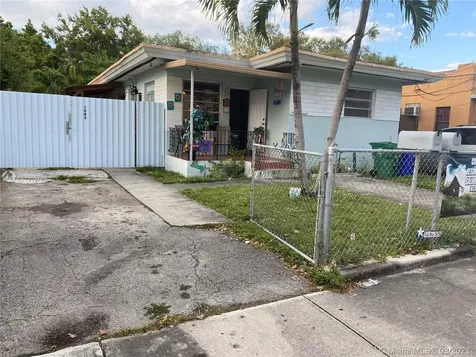 1041 NW 30th Street Miami FL 33127