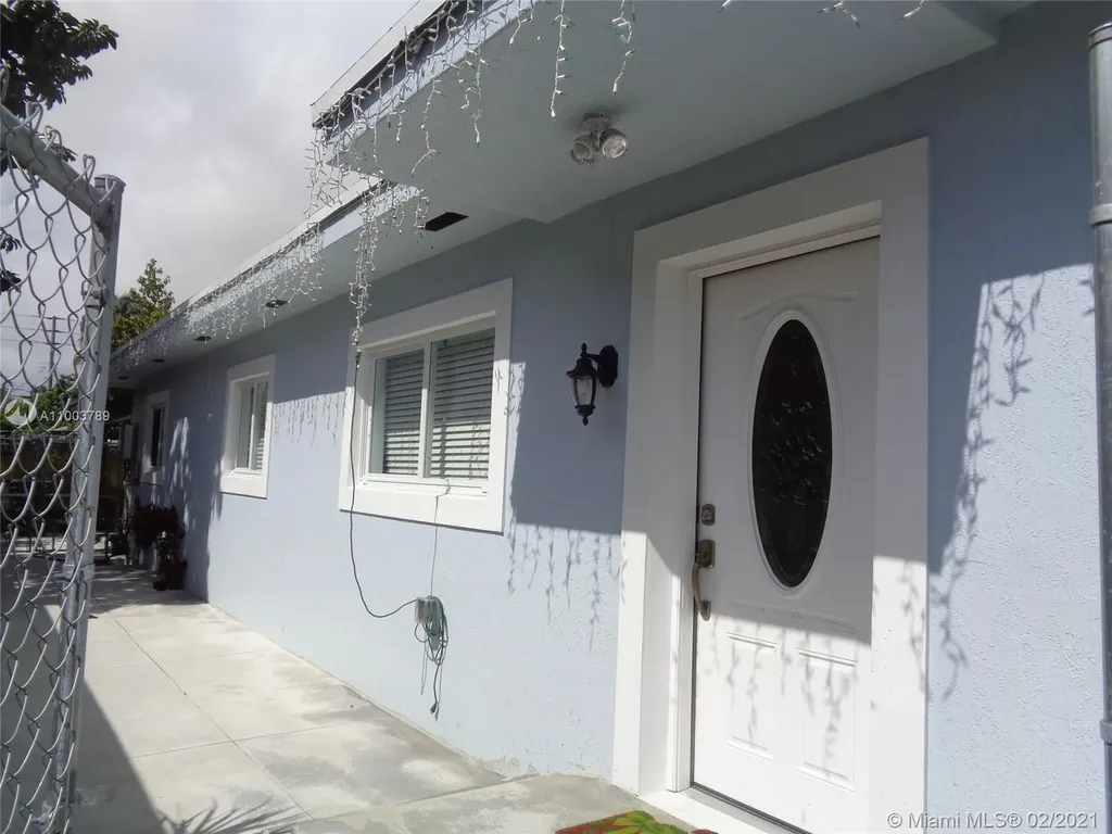 2828 NW 22nd Court Miami FL 33142