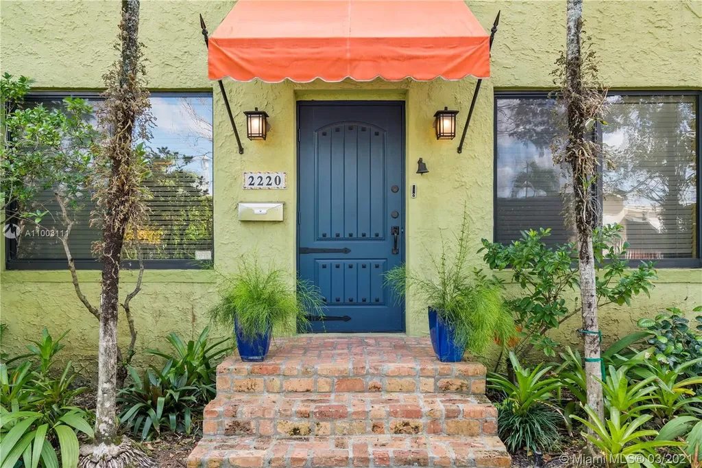 2220 SW 17th Street Miami FL 33145