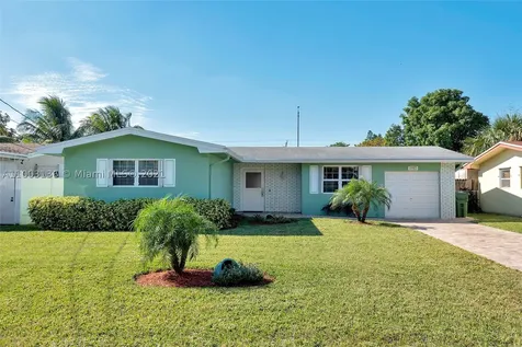 1140 NW 79th Way Pembroke Pines FL 33024