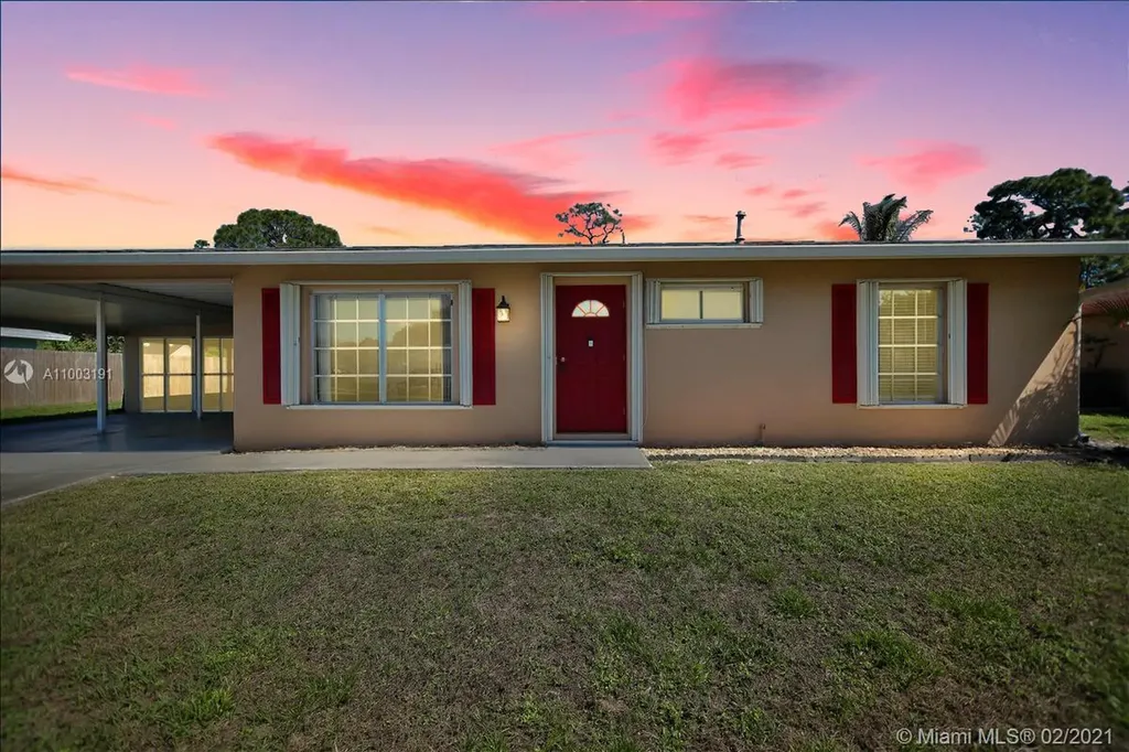 461 NE Elmore Street Port St. Lucie FL 34983