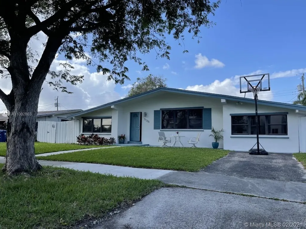 21230 NE 26th Avenue Miami FL 33180