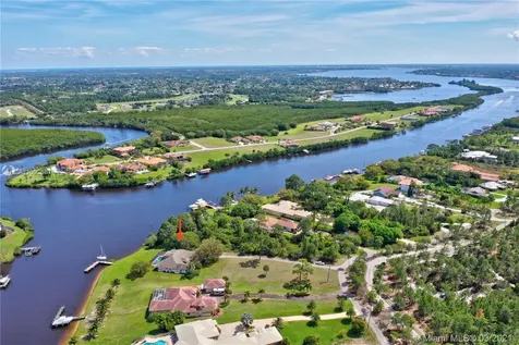 2521 SE North Lookout Boulevard Port St. Lucie FL 34984