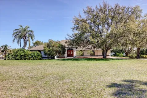 2521 SE North Lookout Boulevard Port St. Lucie FL 34984