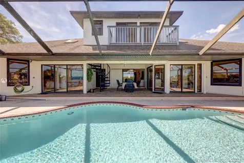 2521 SE North Lookout Boulevard Port St. Lucie FL 34984