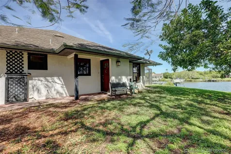 2521 SE North Lookout Boulevard Port St. Lucie FL 34984