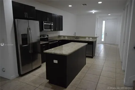 5240 SW 77th Way Davie FL 33328