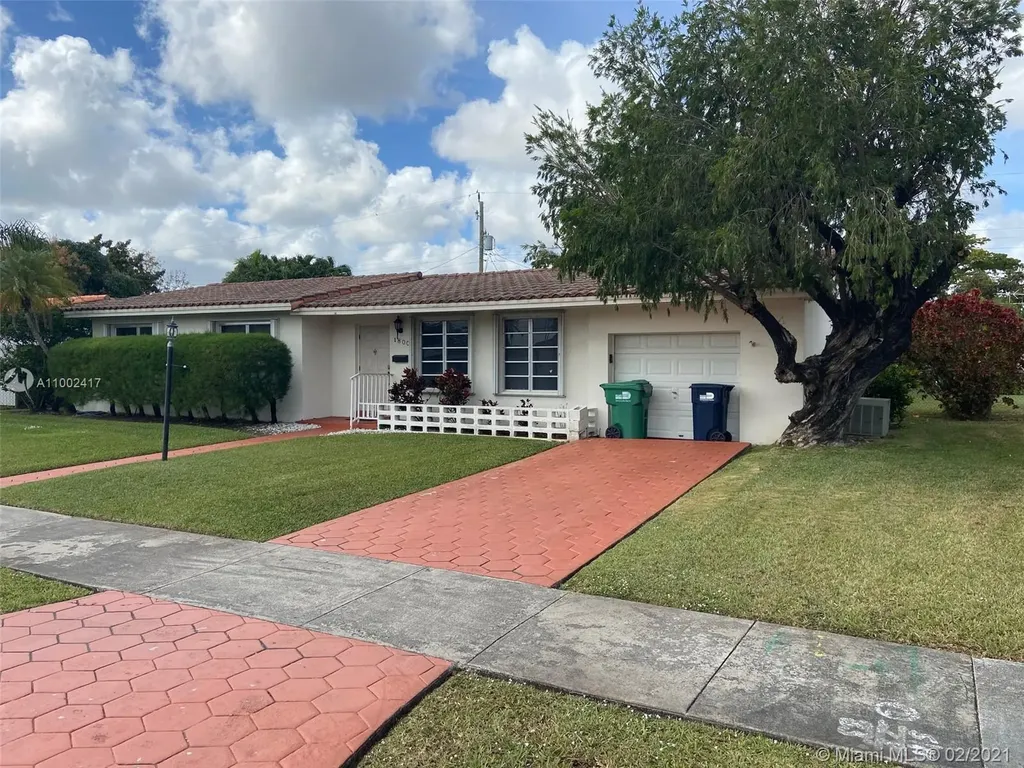 1800 SW 92nd Court Miami FL 33165