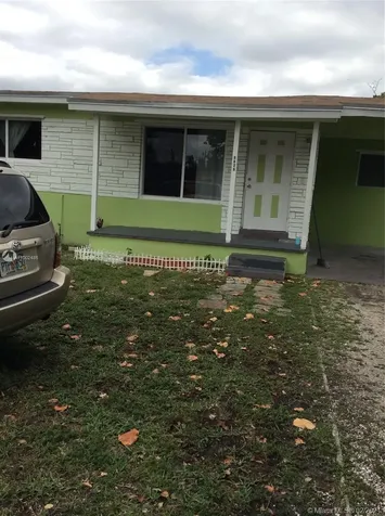 5625 SW 39th Street West Park FL 33023