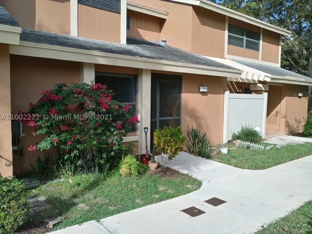 2235 NW 45th Avenue Coconut Creek FL 33066