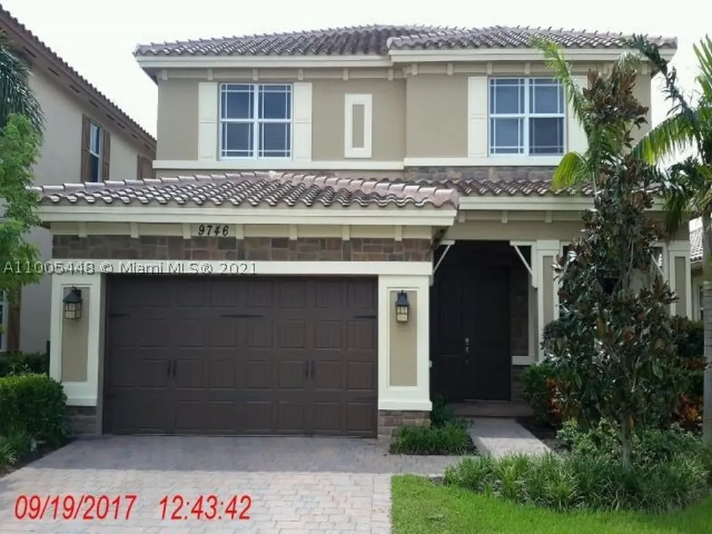 9746 Blue Isle Bay Parkland FL 33076