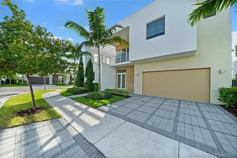 10042 NW 76th Terrace Doral FL 33178
