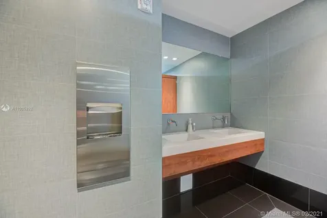 1901 Ponce De Leon Boulevard Coral Gables FL 33134