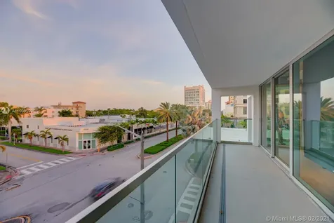 1901 Ponce De Leon Boulevard Coral Gables FL 33134