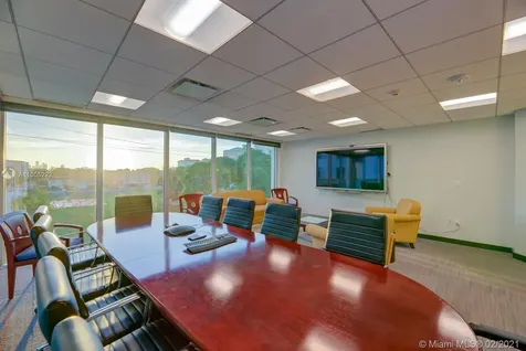 1901 Ponce De Leon Boulevard Coral Gables FL 33134