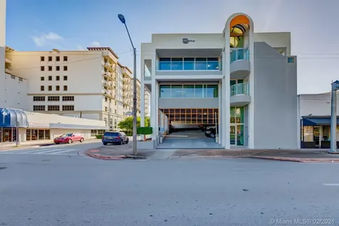 1901 Ponce De Leon Boulevard Coral Gables FL 33134