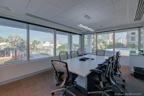 1901 Ponce De Leon Boulevard Coral Gables FL 33134