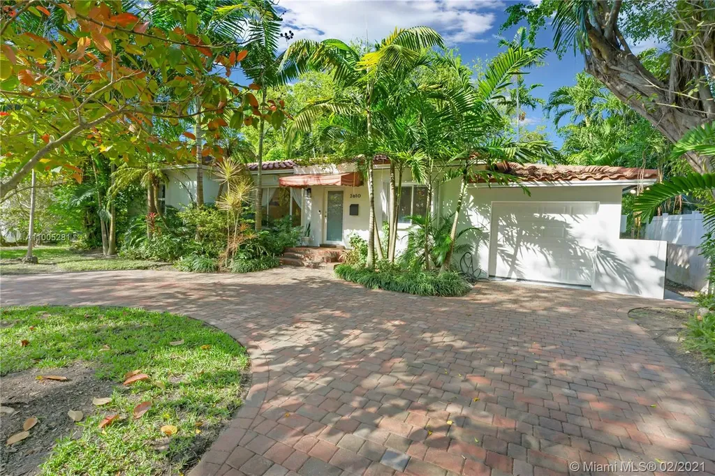2610 Hilola Street Miami FL 33133