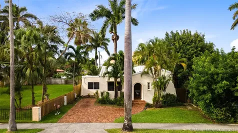 1041 Tyler Street Hollywood FL 33019