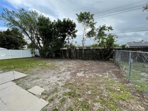 3410 NW 33rd Court Lauderdale Lakes FL 33309