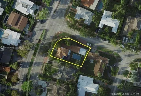 4585 Alton Road Miami Beach FL 33140