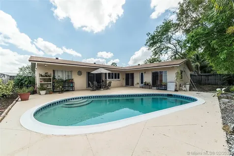 6621 NW 84th Street Tamarac FL 33321