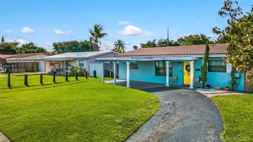 1110 N 74th Terrace Hollywood FL 33024