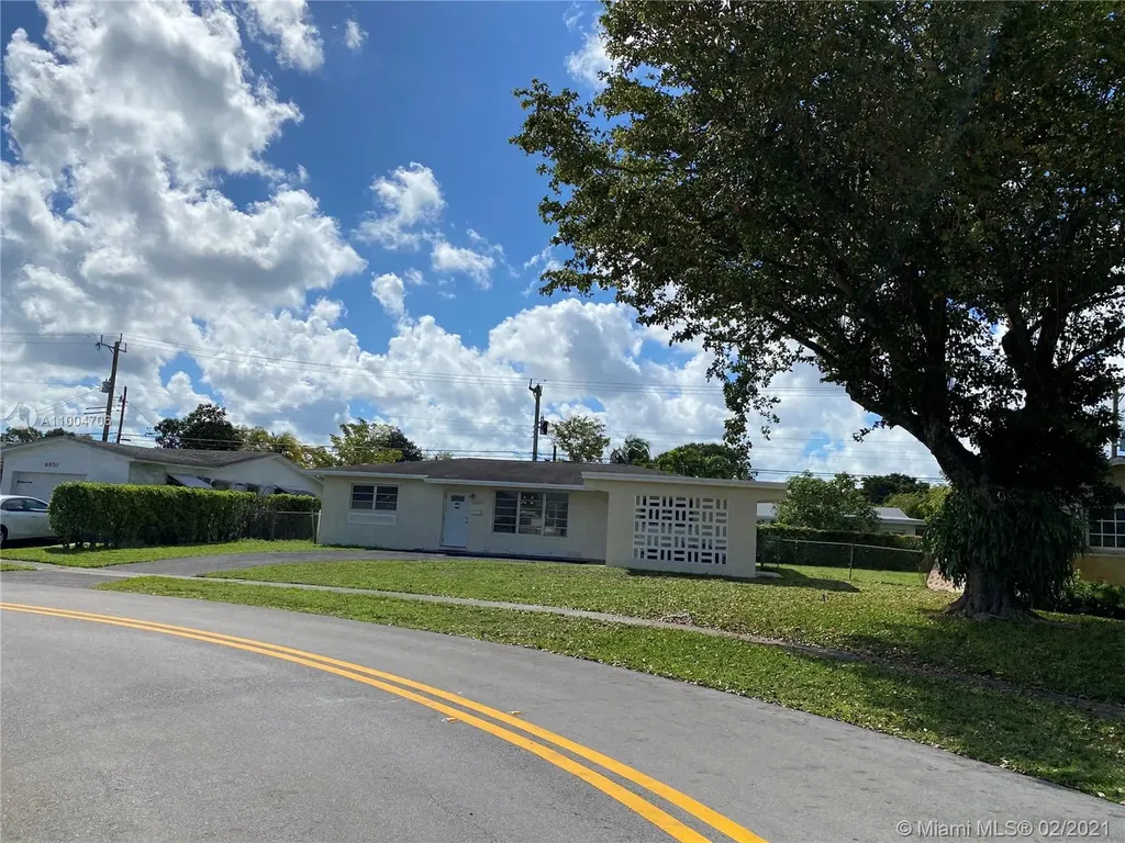 6960 SW 8th Street Pembroke Pines FL 33023