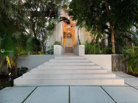 13500 SW 66th Avenue Pinecrest FL 33156