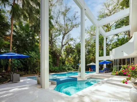 13500 SW 66th Avenue Pinecrest FL 33156
