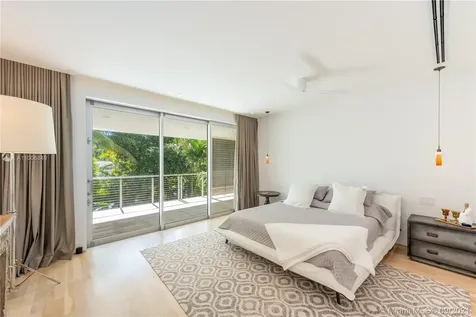 30 Bay Heights Drive Miami FL 33133