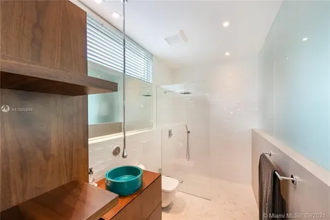 30 Bay Heights Drive Miami FL 33133