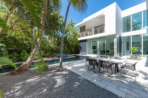 30 Bay Heights Drive Miami FL 33133