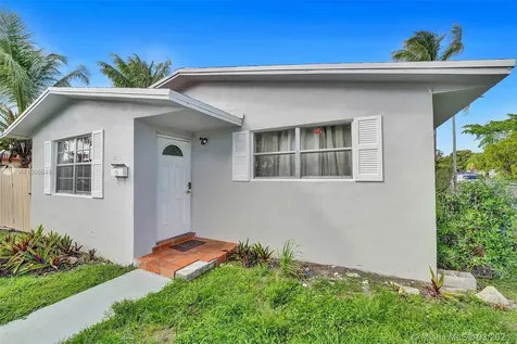 445 NE 173rd Street North Miami Beach FL 33162