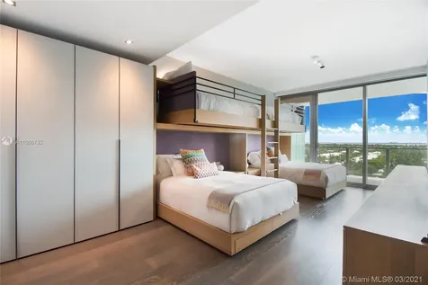 360 Ocean Drive Key Biscayne FL 33149