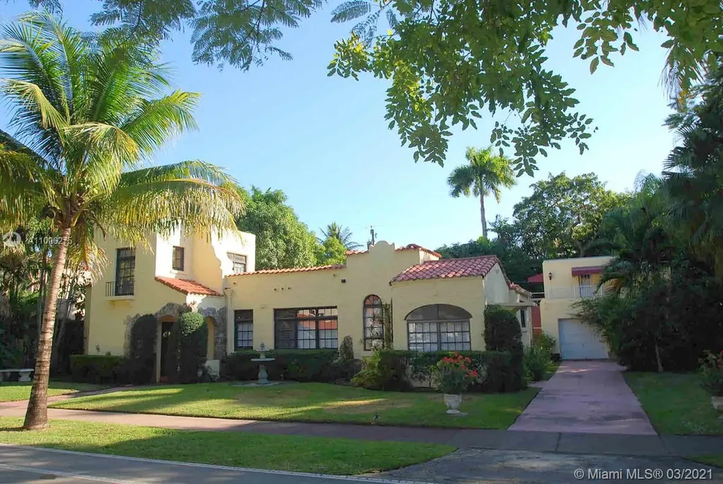 522 Alhambra Circle Coral Gables FL 33134
