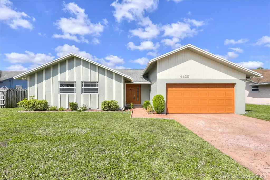 4825 NW 93rd Terrace Sunrise FL 33351