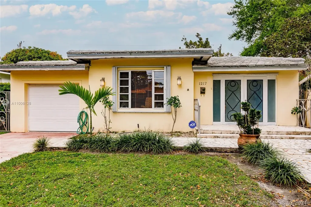 1217 Aguila Avenue Coral Gables FL 33134