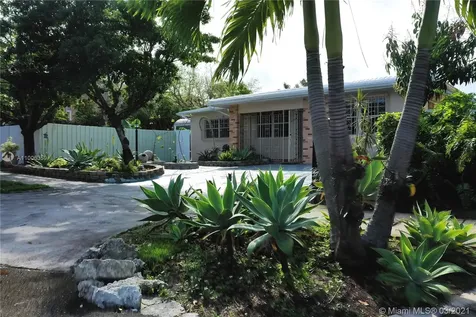 6854 SW 42nd Street Miami FL 33155